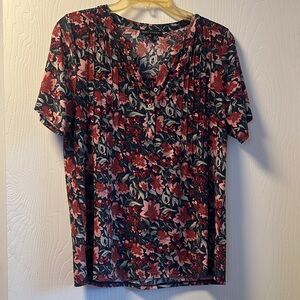 Floral Pleat-Front V-Neck Blouse in navy/rust/salmon bloom w/green leaves
